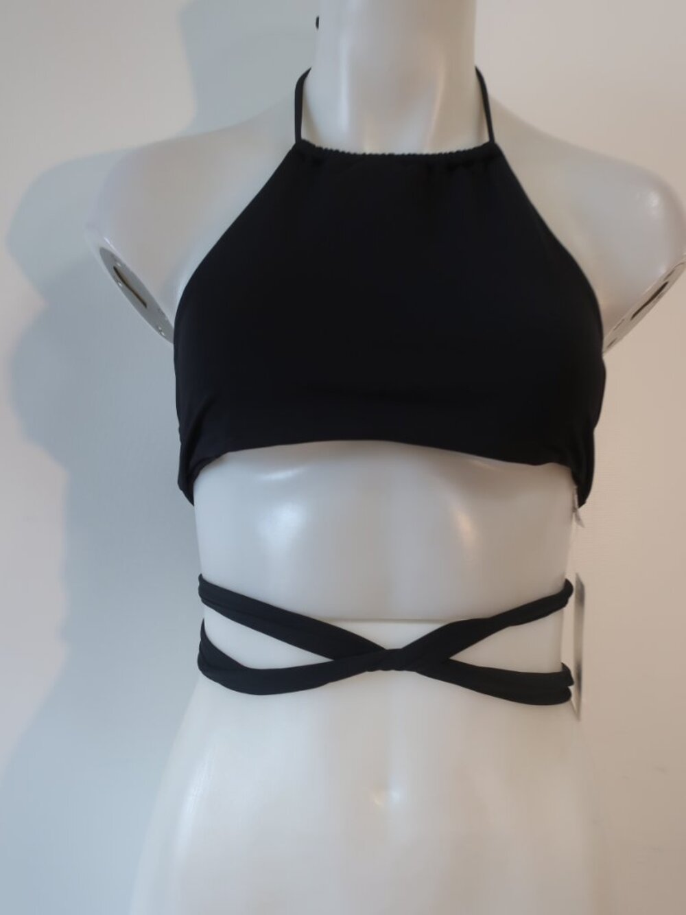 NWT Womens L*Space x Monica Wise Black (Item-79) Lizzie Halter Swim Bikini Top M - Picture 4 of 7